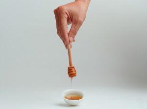 Nhận biết mật ong nguyên chất tại nhà