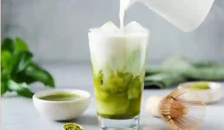 Matcha oolong macchiato
